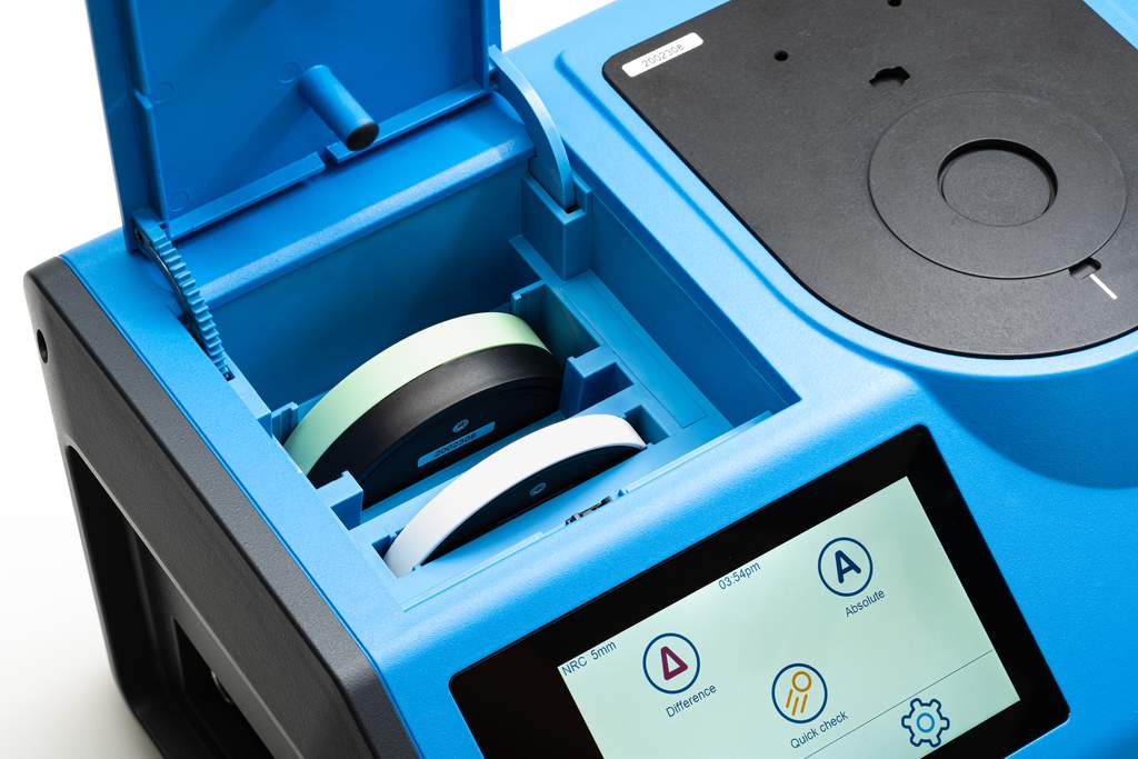 Color Spectrophotometer