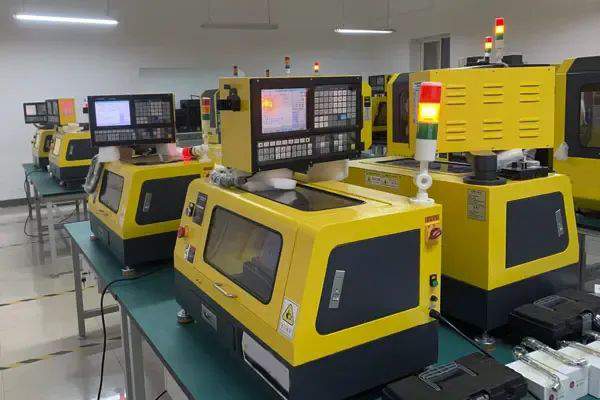 Mini CNC Sample Preparation Lathe – QualiLathe-140